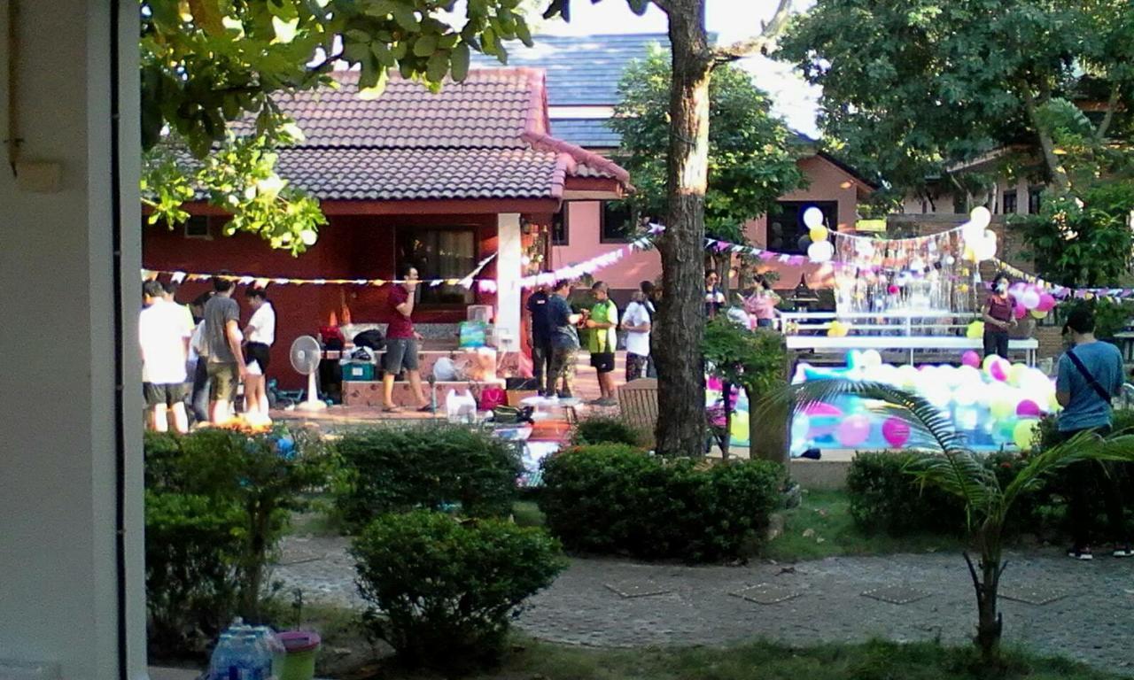 Phalaburi Resort Ban Chang  Buitenkant foto